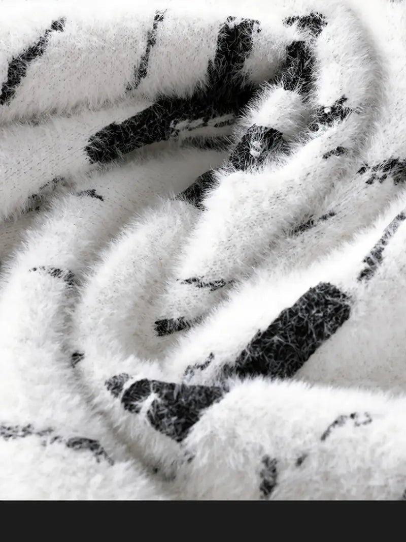 Jakesky™ Abstract Black & White Knitted Sweater